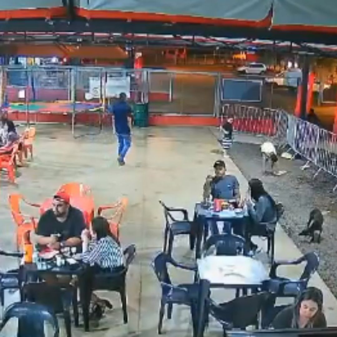 Matan a Hombre Mientras Celebraba el Cumpleaños de su Novia en Restaurante