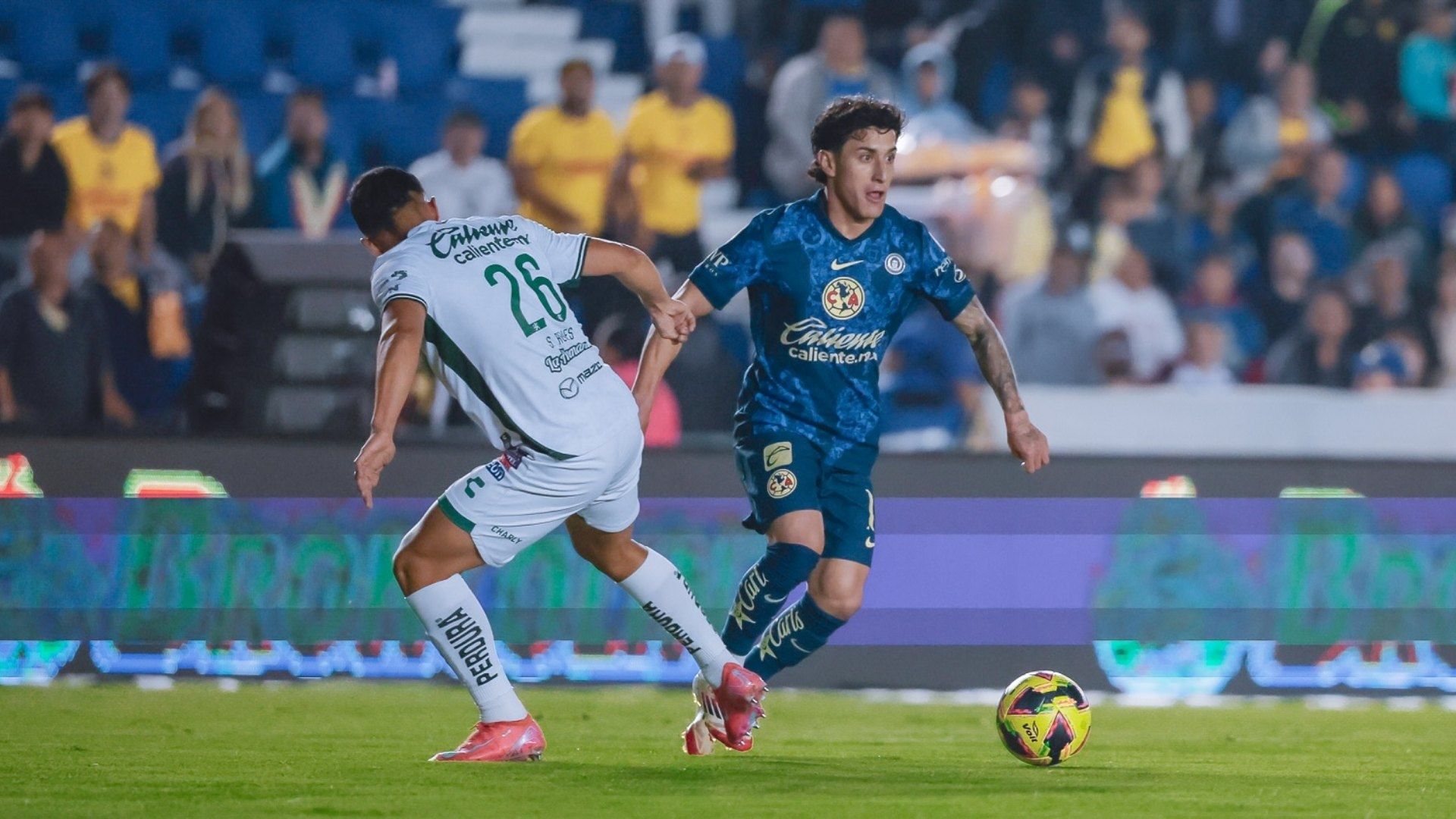América sumó su segundo empate de la temporada, pero se mantiene a la caza del líder en la tabla general.