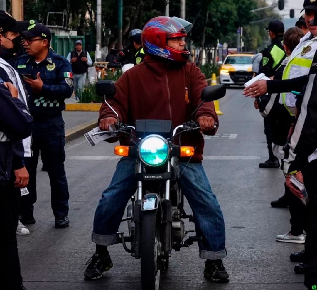 Operativos SSC contra invasores de ciclovías