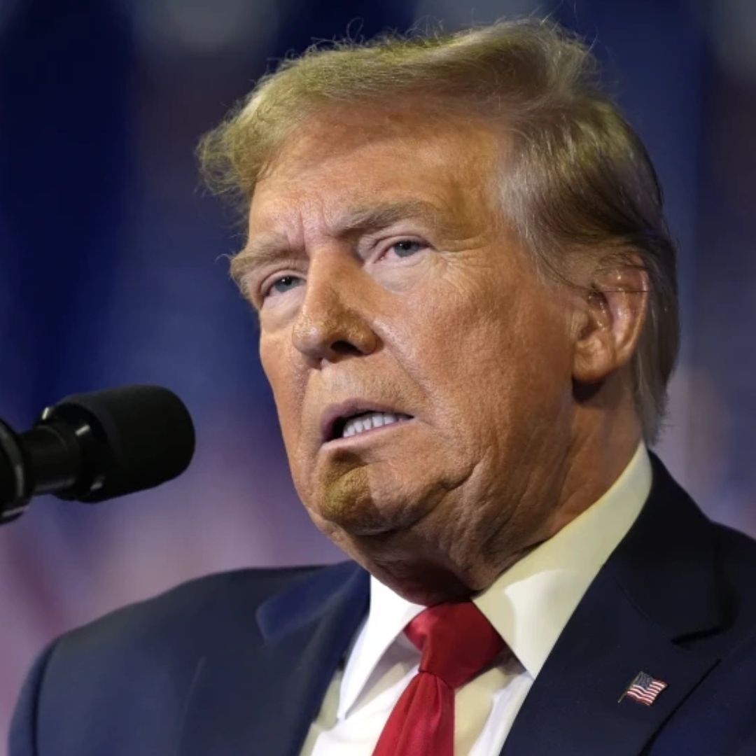 El candidato presidencial republicano, el expresidente Donald Trump, habla en un mitin en Carolina del Sur