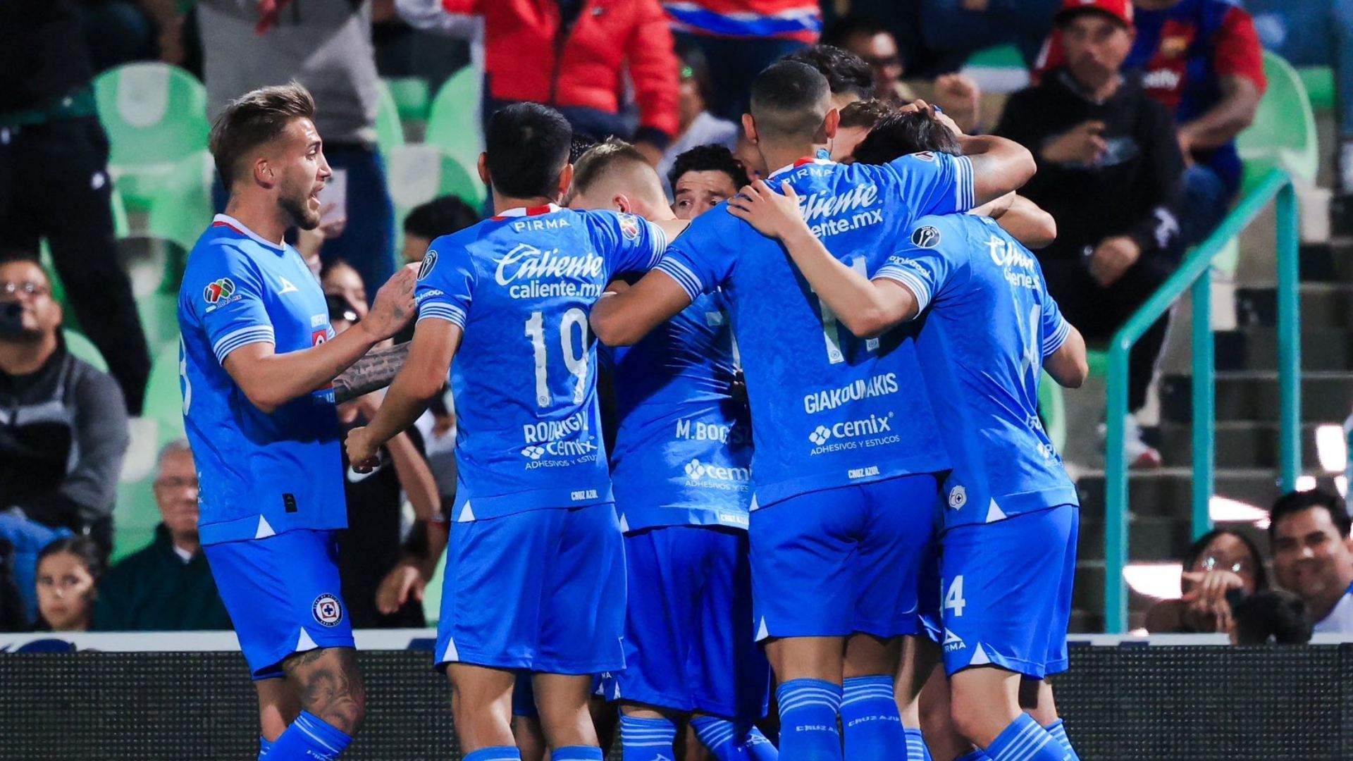 Cruz Azul Se Aprovecha de Santos y Gana en su Visita a Torreón