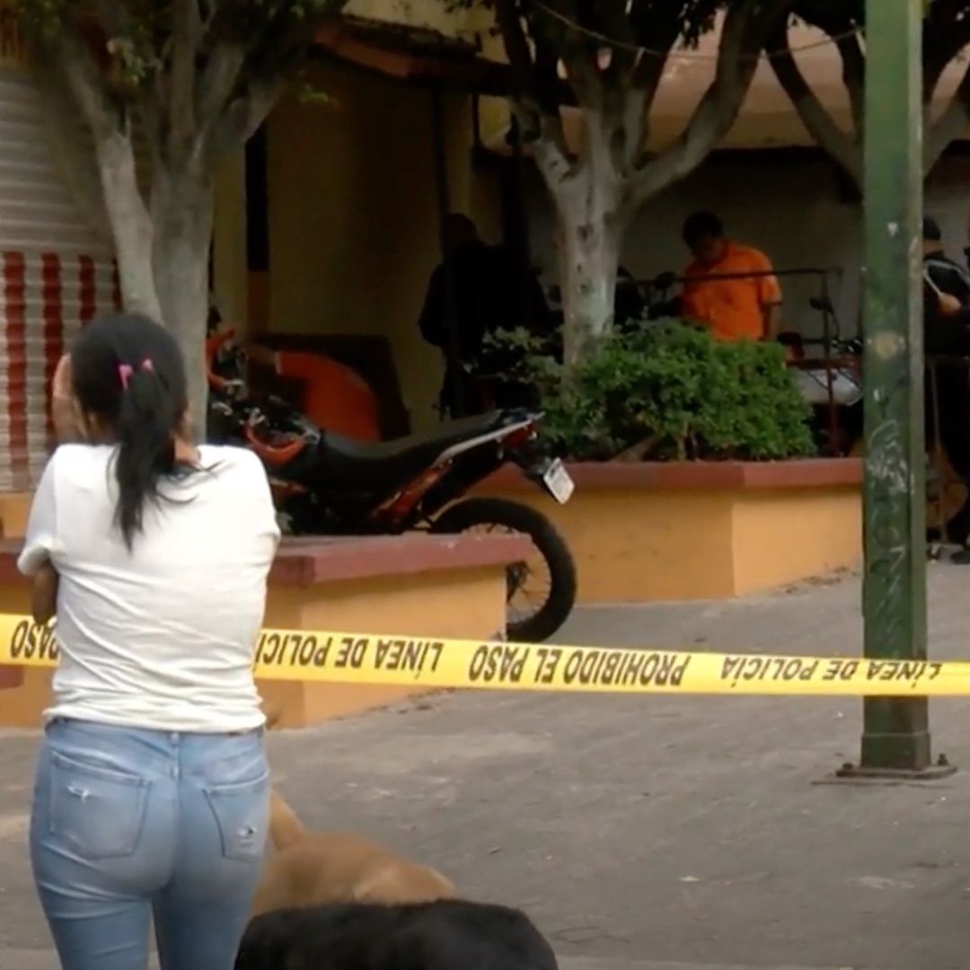 Sicarios se Disfrazan de Repartidores de Comida y Asesinan a Un Hombre Que Acudió a Visitar a Su Mamá