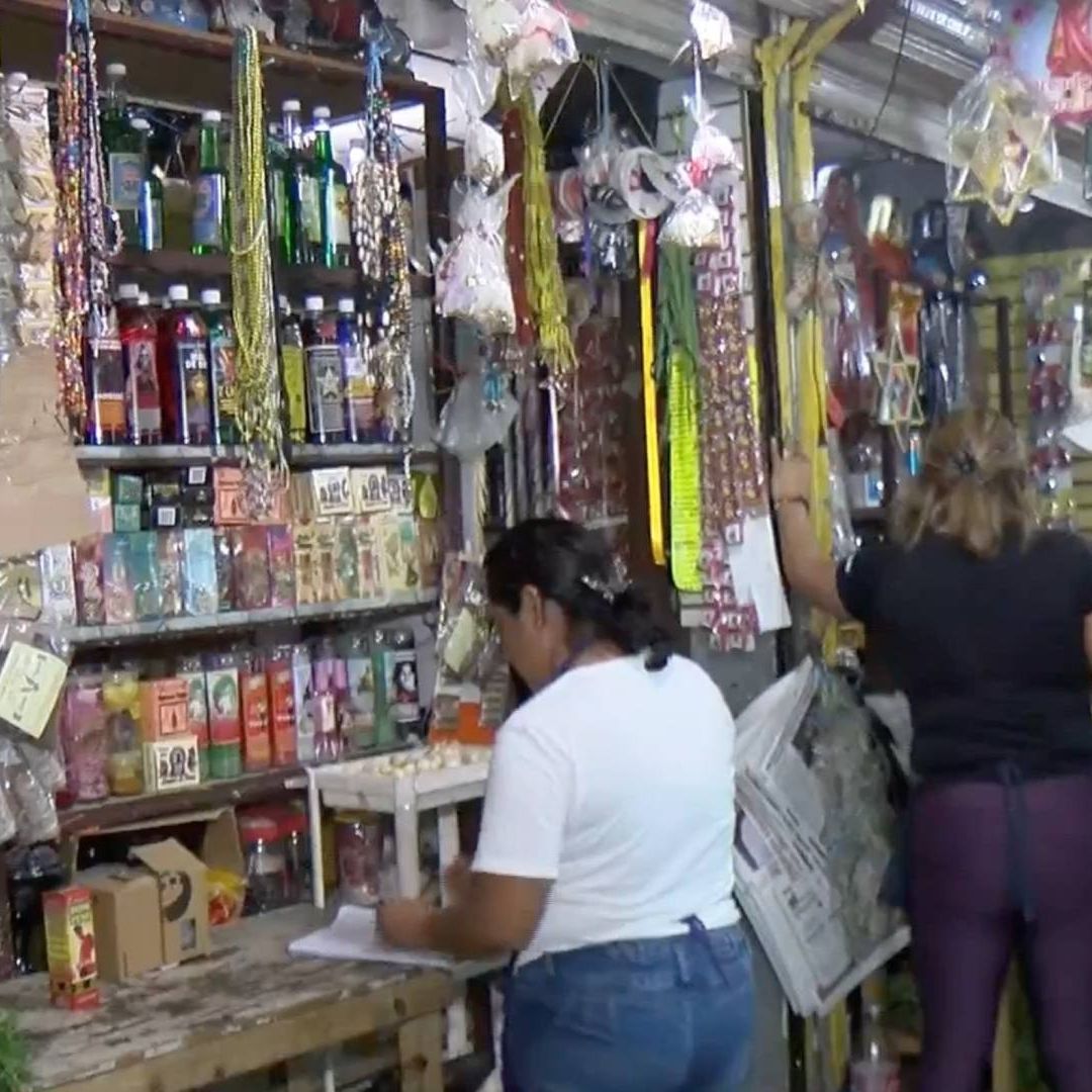 Las pócimas del amor, incrementa su venta en el marco del día del amor y la amistad.
