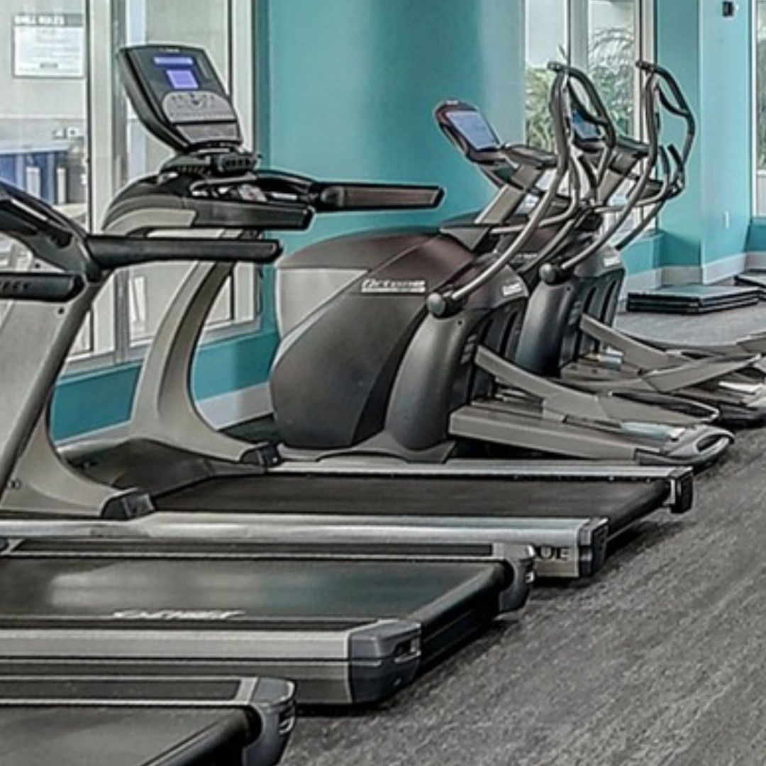 Hombre Muere en Mientras se Ejercitaba en Caminadora en Gimnasio