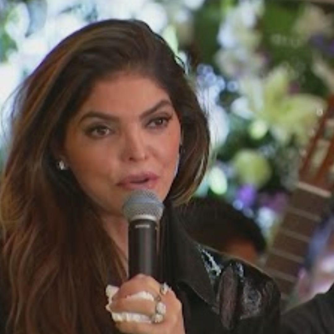 Ana Bárbara Despide a Paquita la del Barrio con “Palomazo” en Homenaje en CDMX: “Vengo Triste”