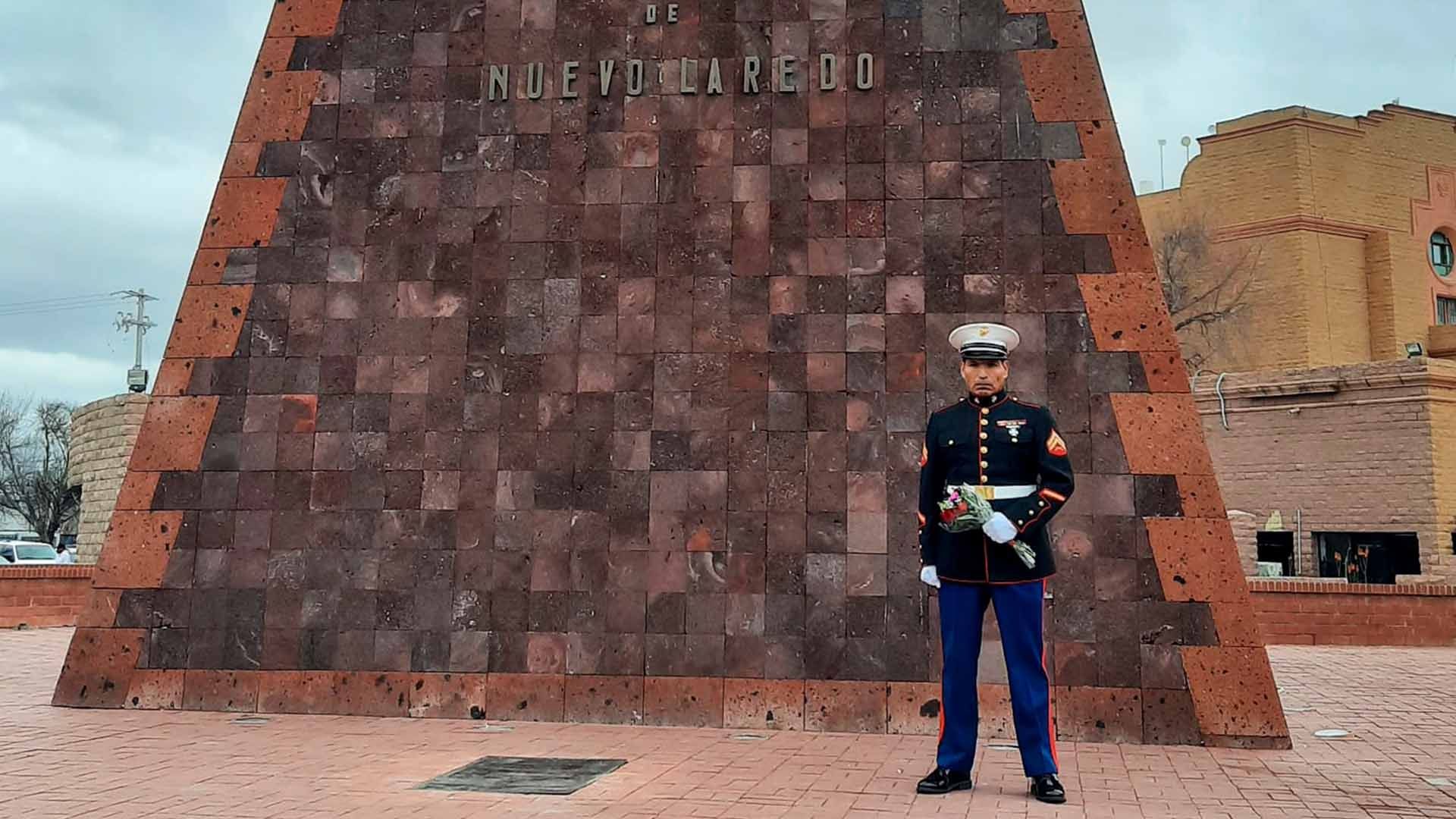Soldado Enamorado Aparece en Nuevo Laredo
