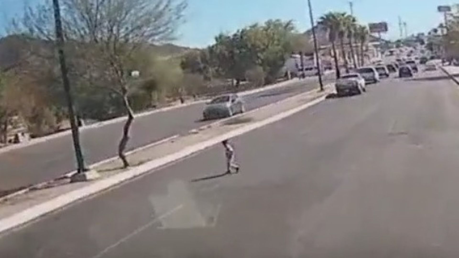Chofer de Camión Salva a Niño de Accidente en Bulevar Vildósola en Hermosillo
