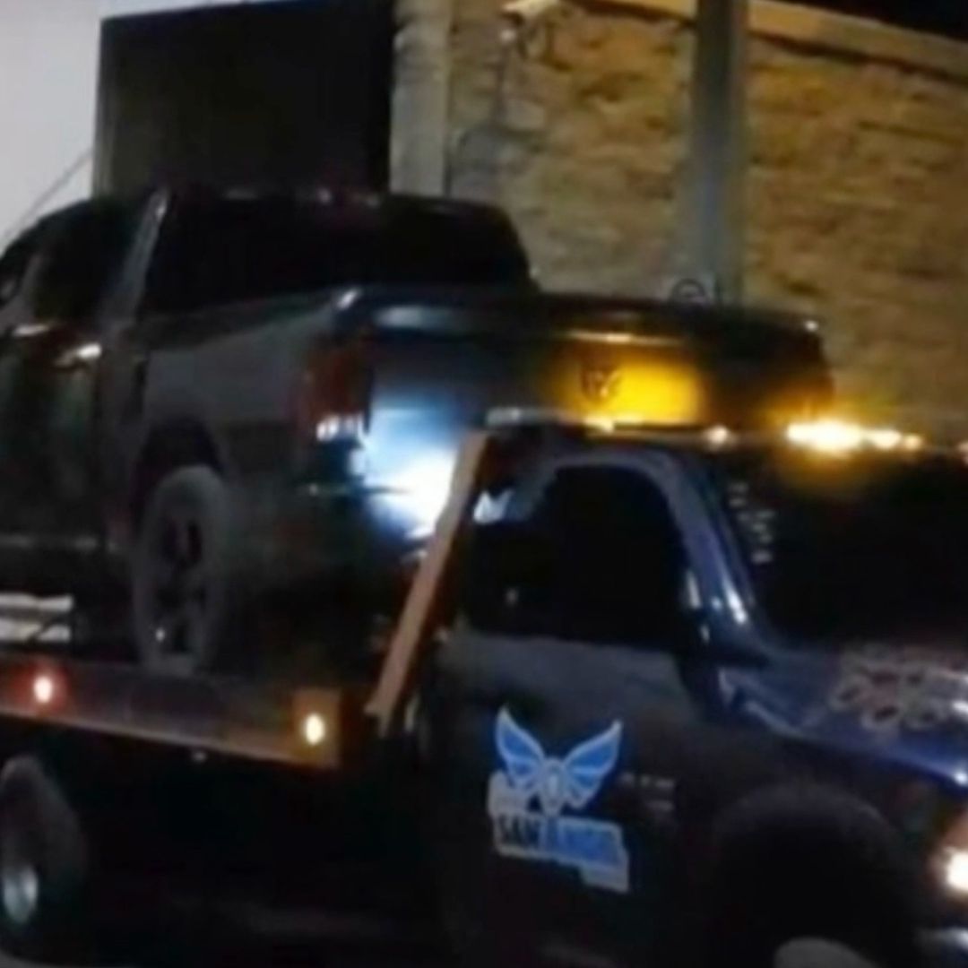 Detienen a 6 con camioneta clonada de la Fiscalía de Aguascalientes.