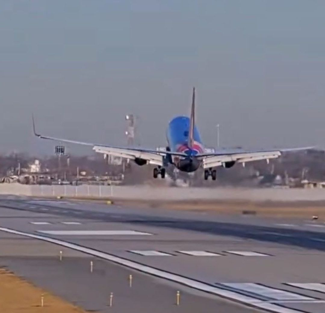 Avión de Southwest Airlines y Jet Privado Casi Se Estrellan en Aeropuerto de Chicago, ¿Qué Pasó?