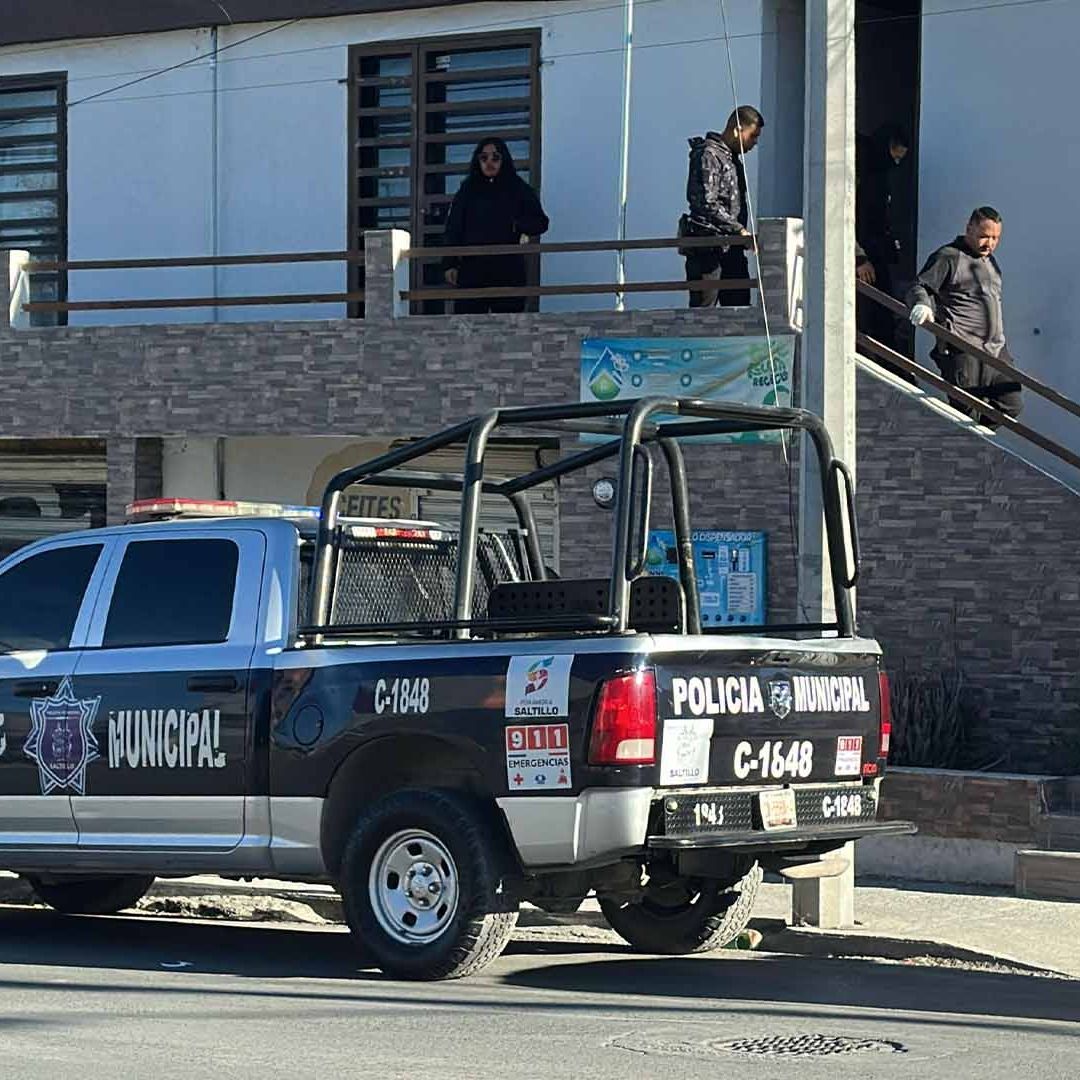 Investigan Posible Feminicidio en Saltillo: Encuentran Cuerpo de Mujer Debajo de Cama