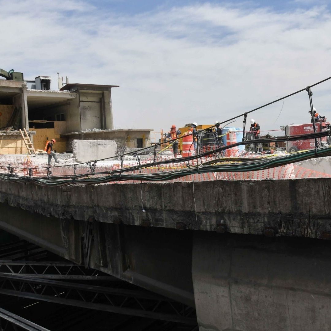 Retiran Trabe en Estación Pantitlán del Metro