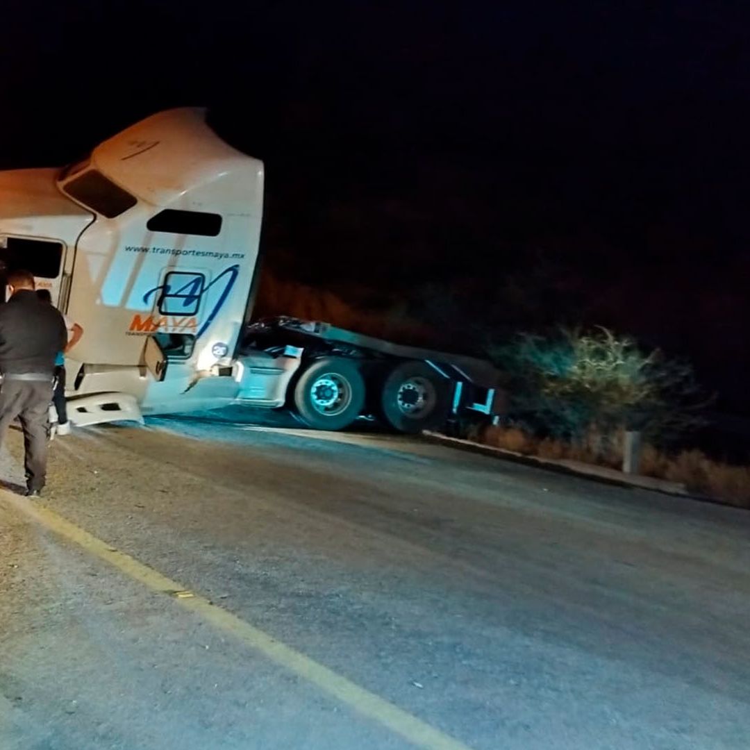 Guardia Estatal Atiende Derrape sobre Carretera Estatal 126 en Rumbo Nuevo