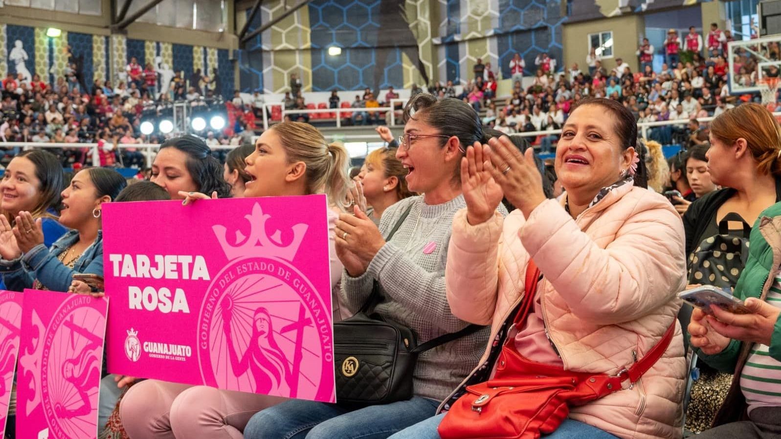 Conoce en qué establecimientos y cajeros automáticos aceptan la Tarjeta Rosa de Edenred para que puedas usar o retirar tu dinero