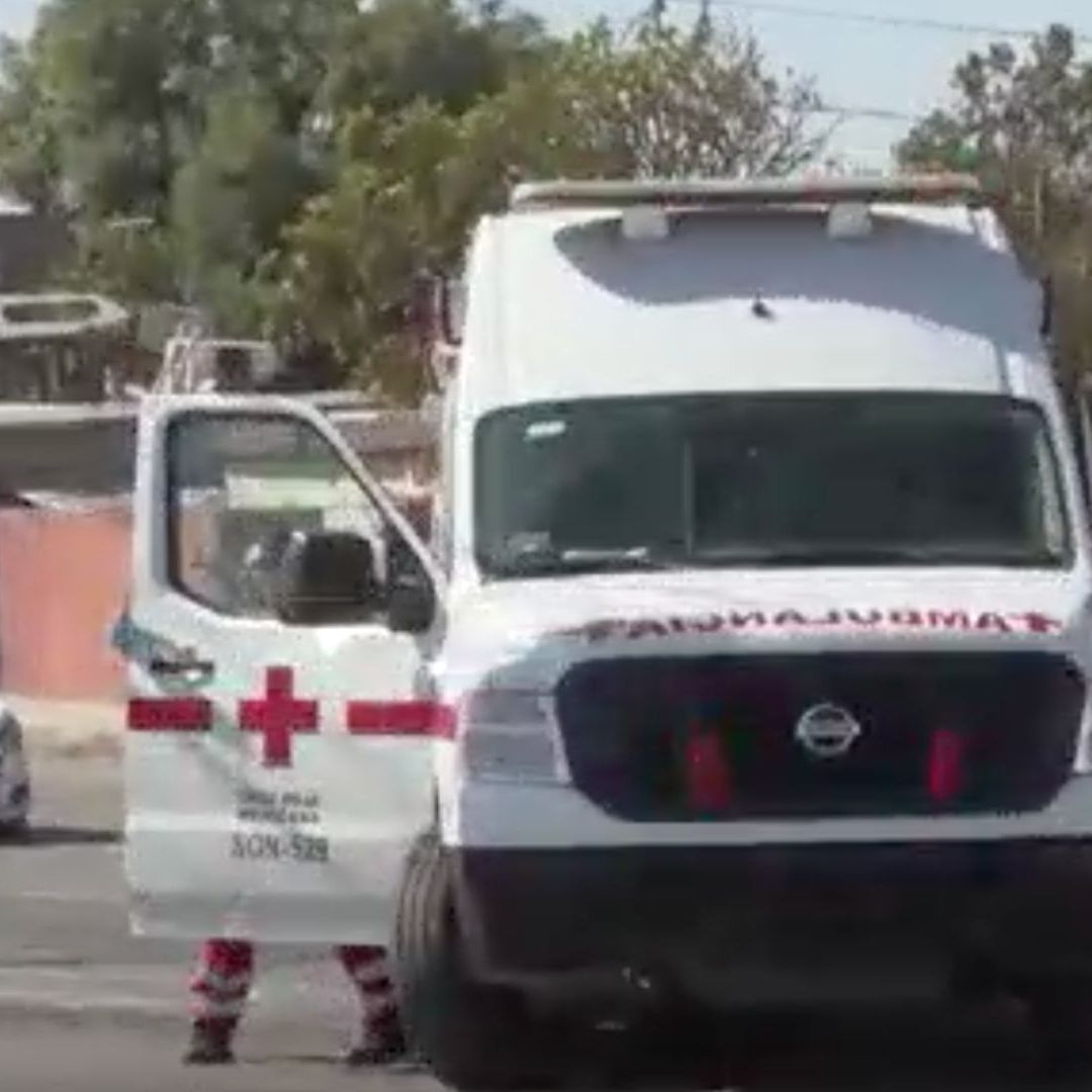 Conductor de Auto No Respetó Manifestación de Vecinos y Lesiona a Mujer en Hermosillo