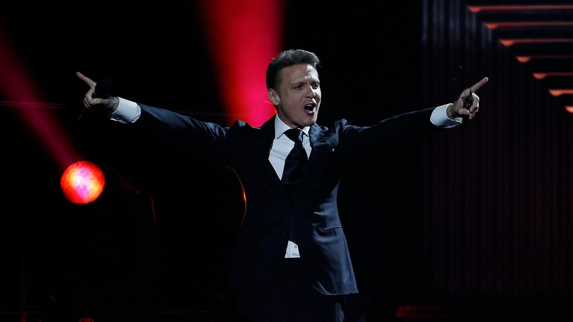 Luis Miguel rompe récord con 100 millones de pesos en un solo concierto