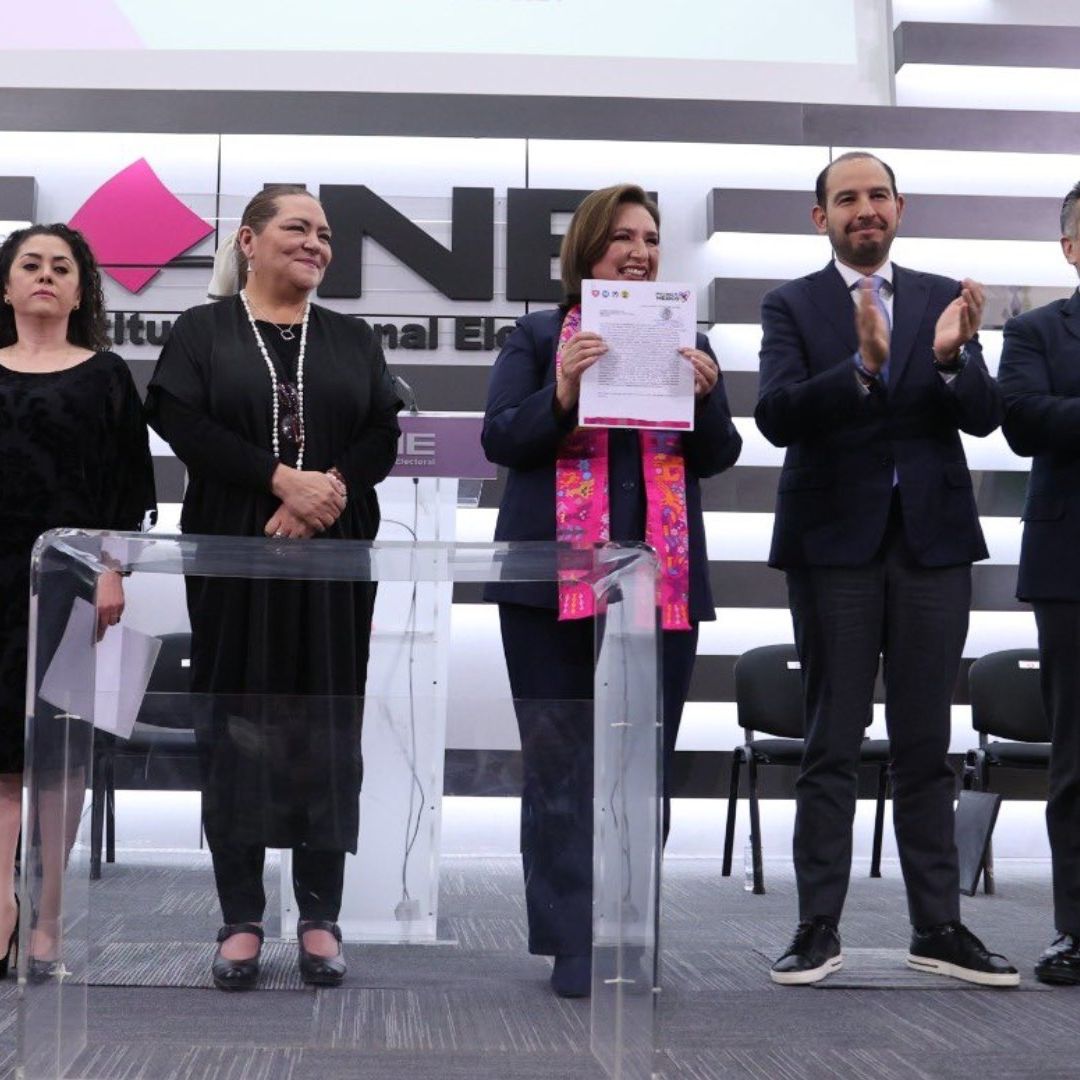 Xóchitl Gálvez se Registra ante el INE como Candidata a la Presidencia de la República