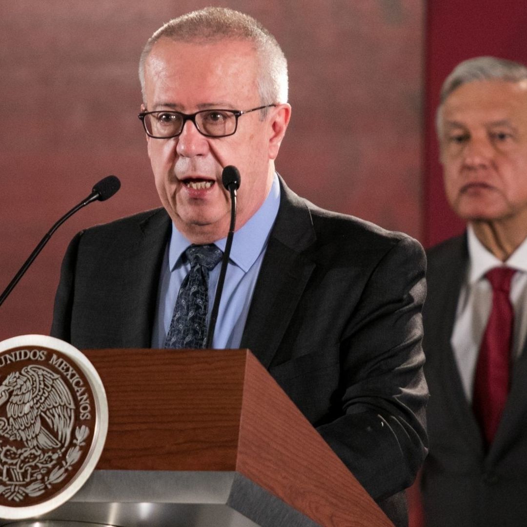 AMLO Envía Pésame a Familia de Carlos Urzúa; 'Murió de Infarto Fulminante', Dice Xóchitl Gálvez