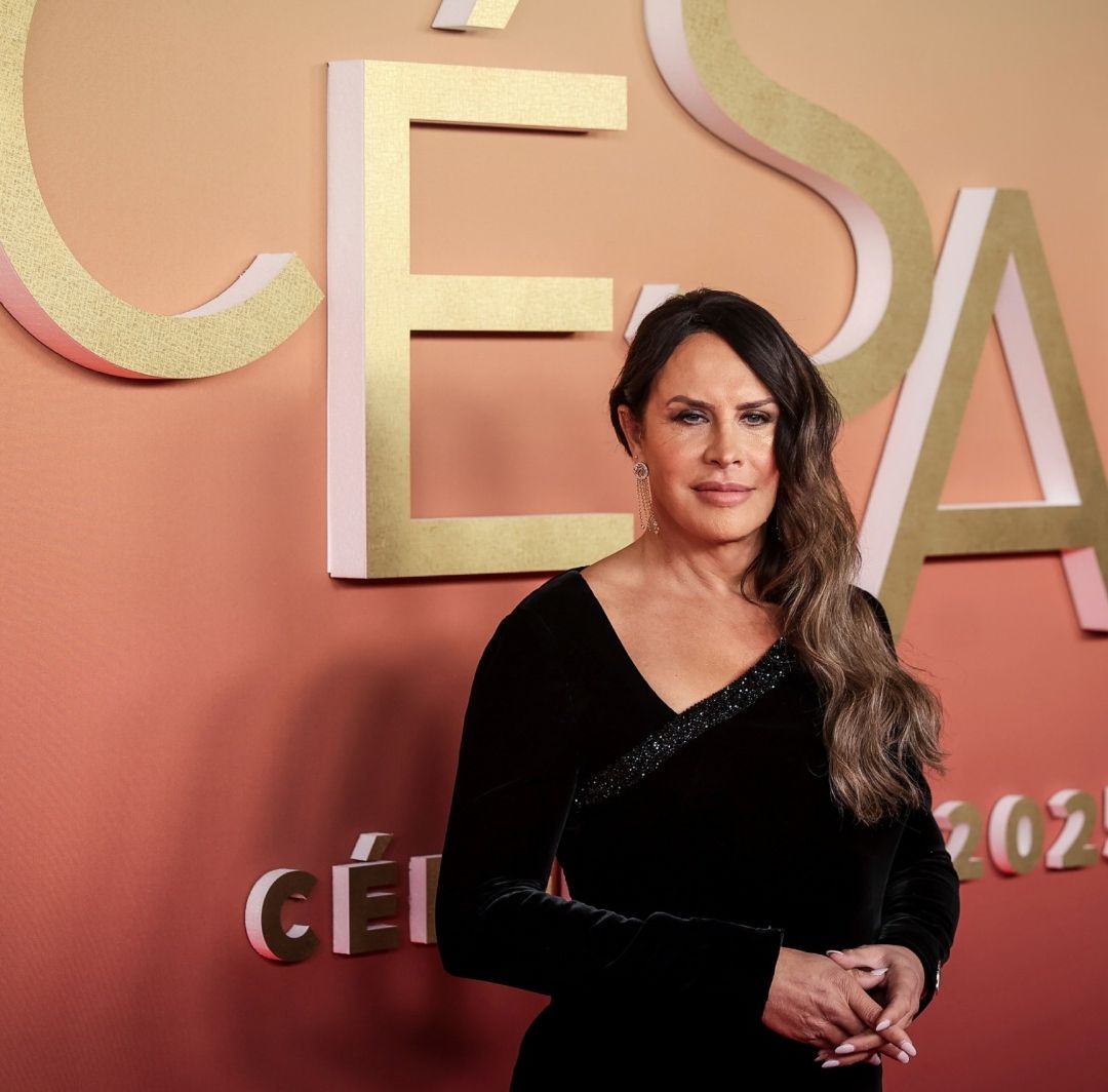 Karla Sofía Gascón Reaparece en Premios César en París; "Emilia Pérez" Gana 7 Estatuillas