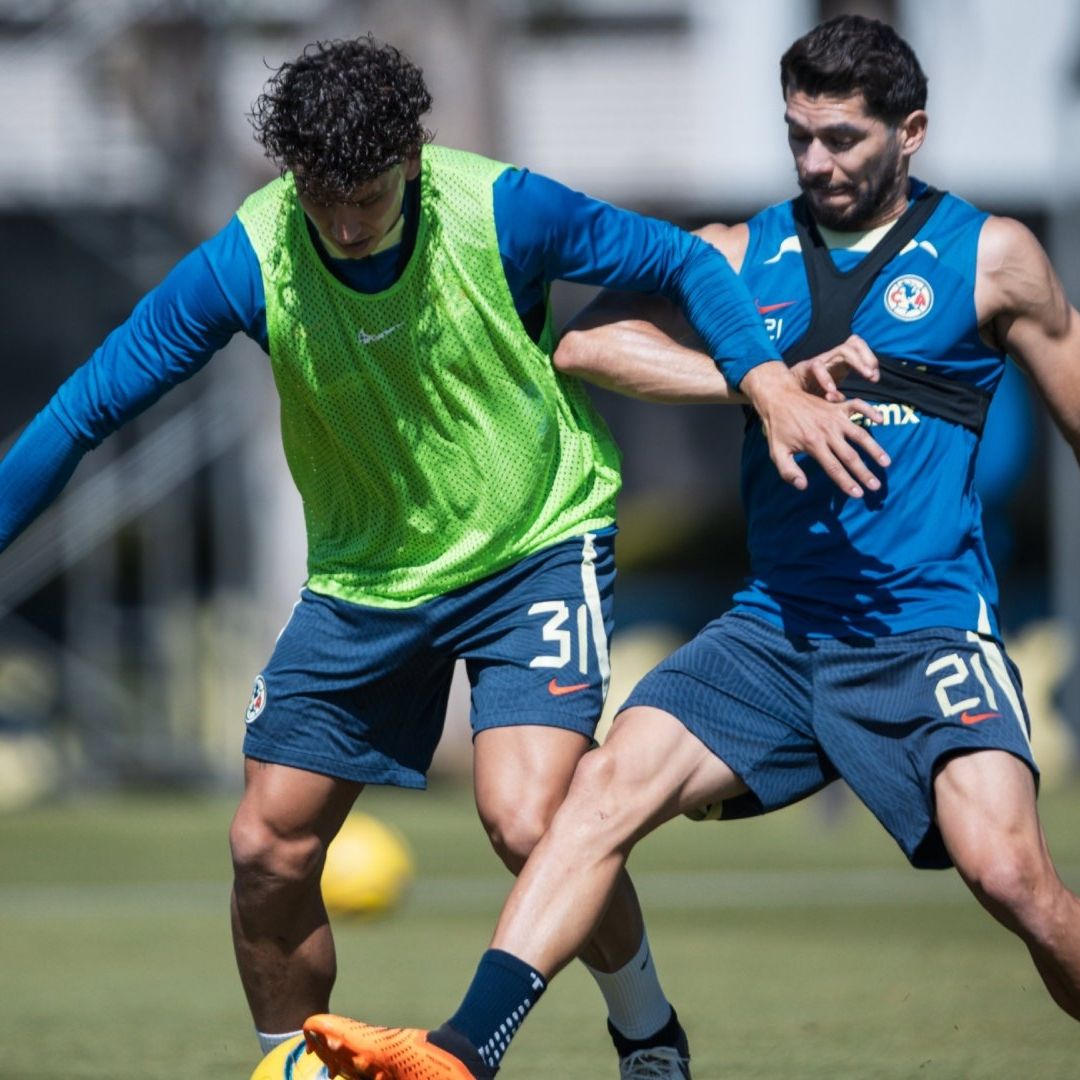 Se espera que Henry Martín reaparezca esta noche con América. Foto: Club América