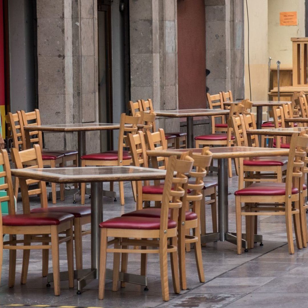 Senado Aprueba Ley Silla; Prohíbe Que Empleados Estén de Pie Toda la Jornada Laboral