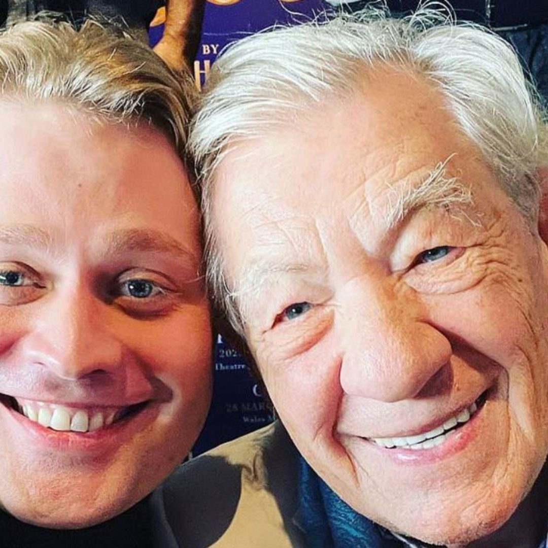 El actor Ian McKellen y Oscar Conlon-Morrey