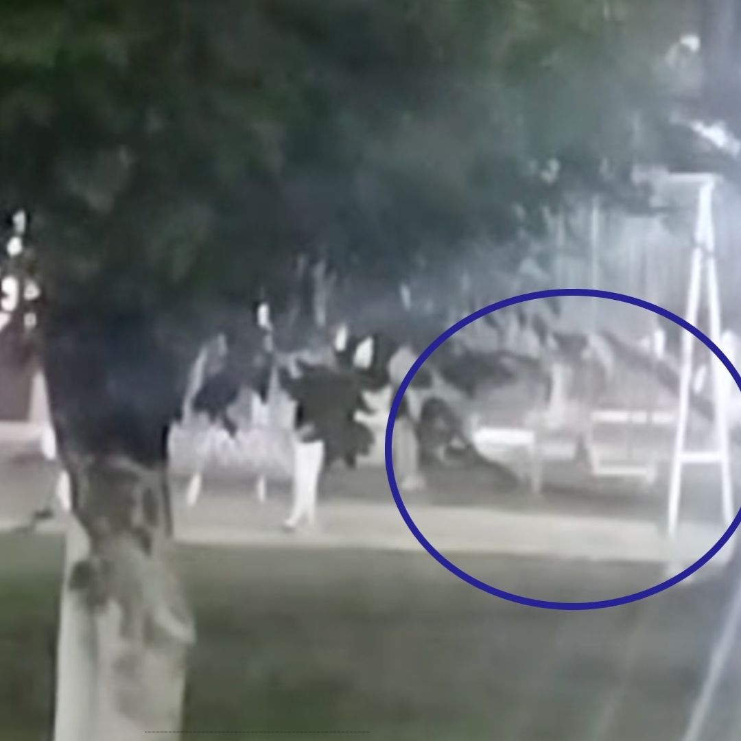 Video: Columpios se Mueven Solos en Iglesia de San Pedro Tecamac en Cholula, Puebla