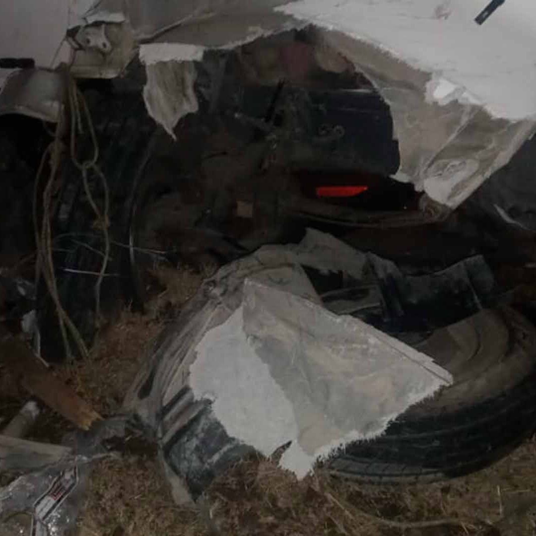 Auxilian a Conductores de Tráileres tras Colisionar en Carretera Federal 83 en Tamaulipas
