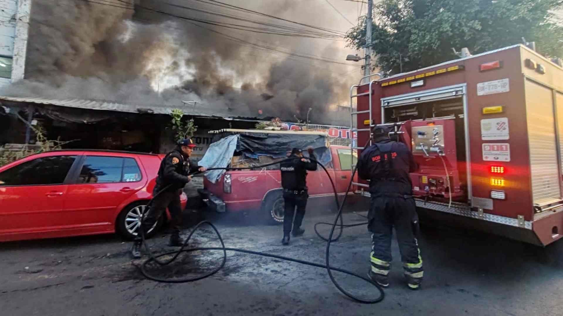Incendio de vivienda en la colonia Tacubaya, CDMX