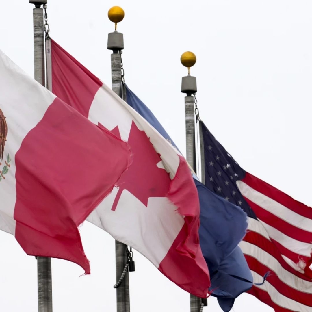 Banderas de Estados Unidos, Canadá y México. Foto: AP