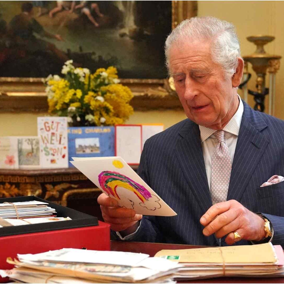 Rey Carlos III agradece miles de cartas tras diagnóstico de cáncer