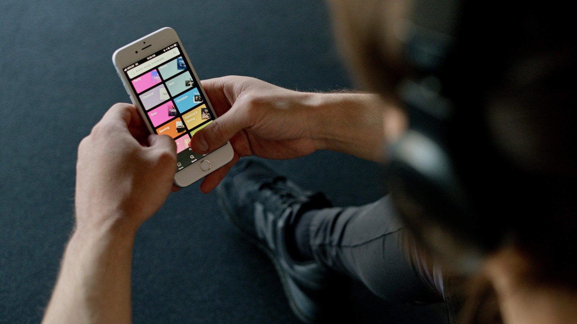 Spotify va contra versiones APK