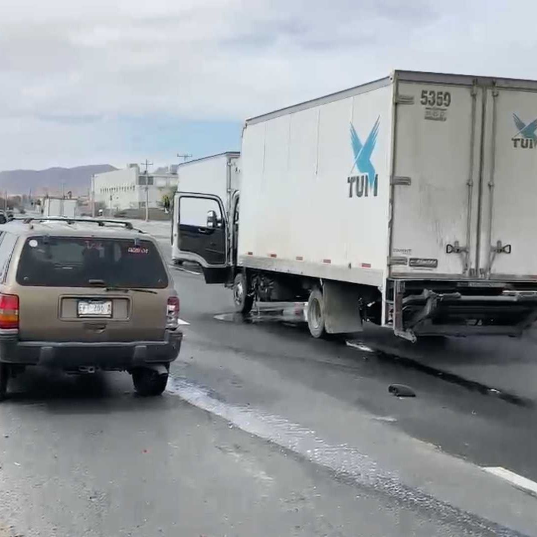 Camioneta Provoca Carambola y Huye en Ciudad Juárez| Foto: N+