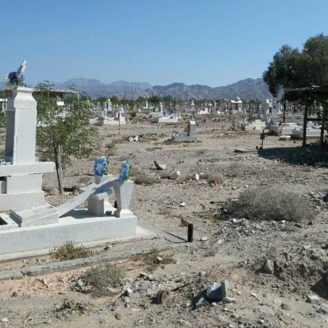 Mujer Hondureña es Golpeada con Cruceta en Panteón de Mexicali; Un Visitante la Auxilió