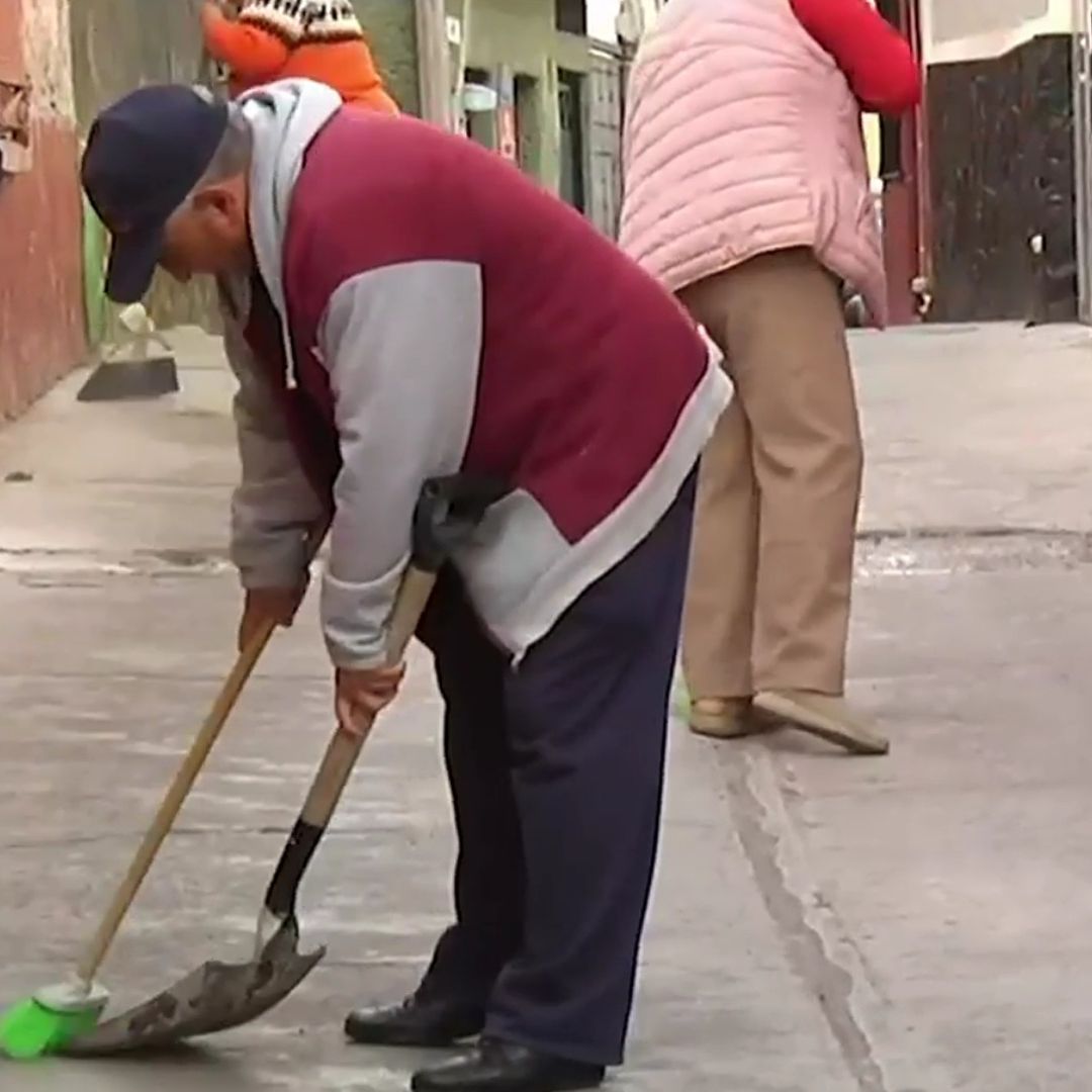 'Las Escobas Rebeldes': Iniciativa Ciudadana que Enchula y Limpia las Calles en Pachuca