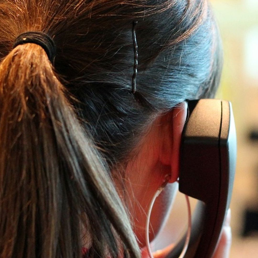 Especialistas han detectado que los fraudes telefónicos en México suelen ser cometidos por ciberdelincuentes que se hacen pasar por call centers
