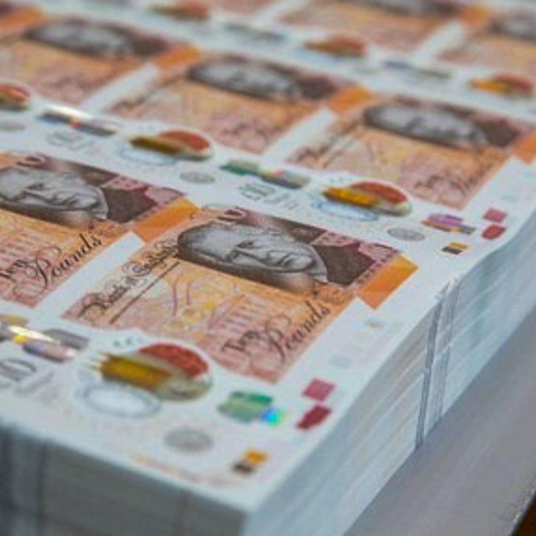 Así serán los billetes con la efigie de Carlos III. Foto: EFE