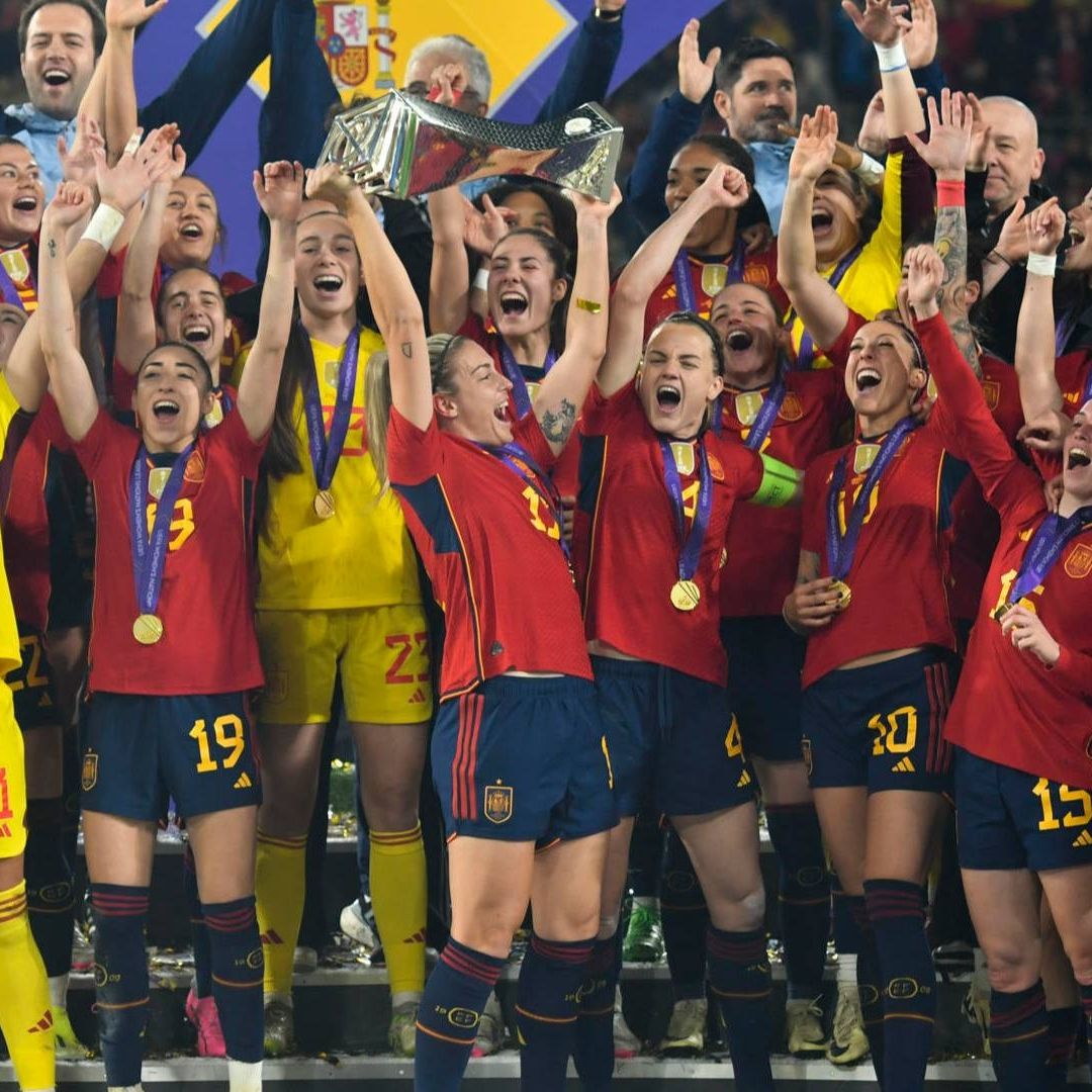 España femenil suma el título de la Liga de Naciones al campeonato del mundo. Foto: EFE