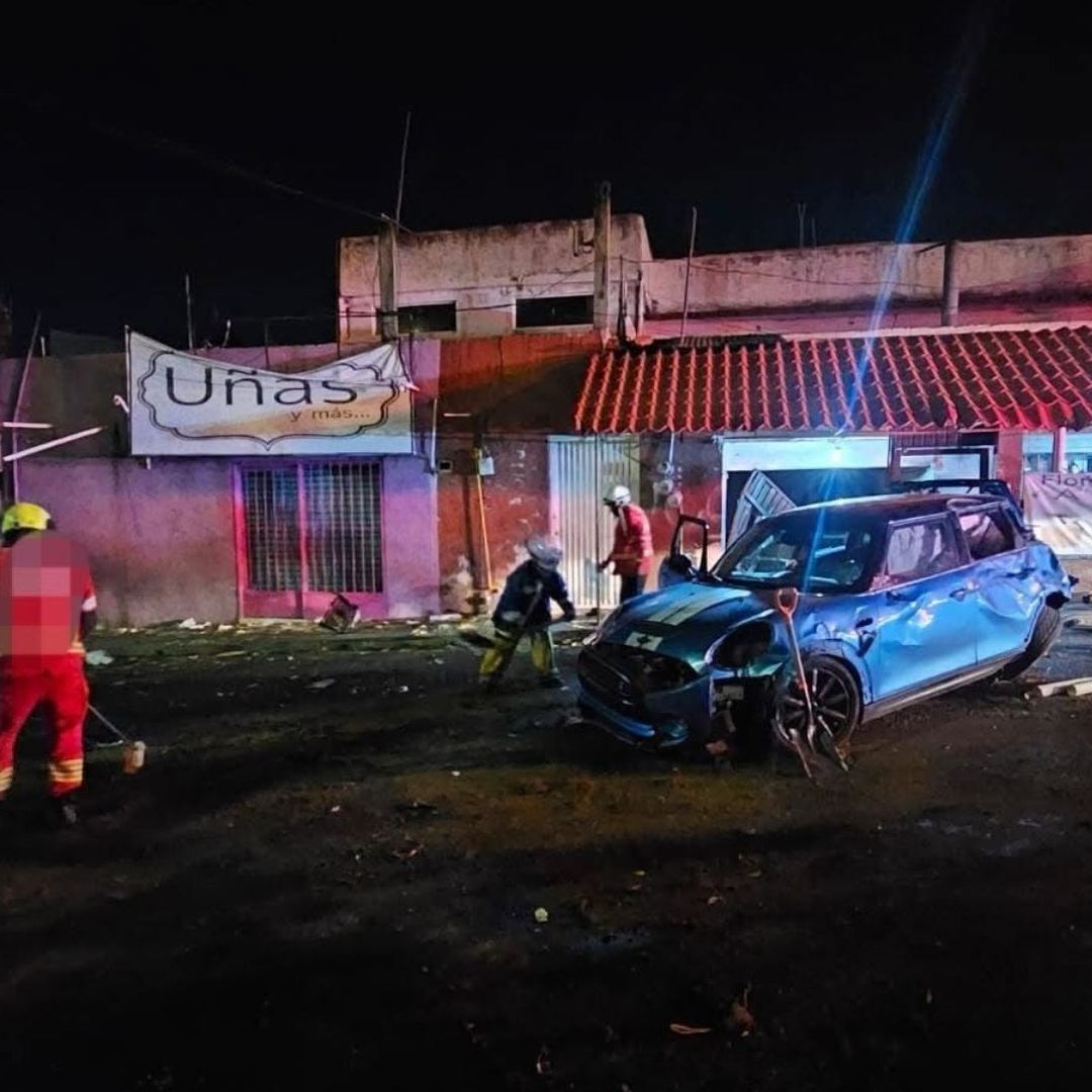 Estudiante de la Anáhuac Choca Mini Cooper y Mata a Taquero en Recta a Cholula, Puebla