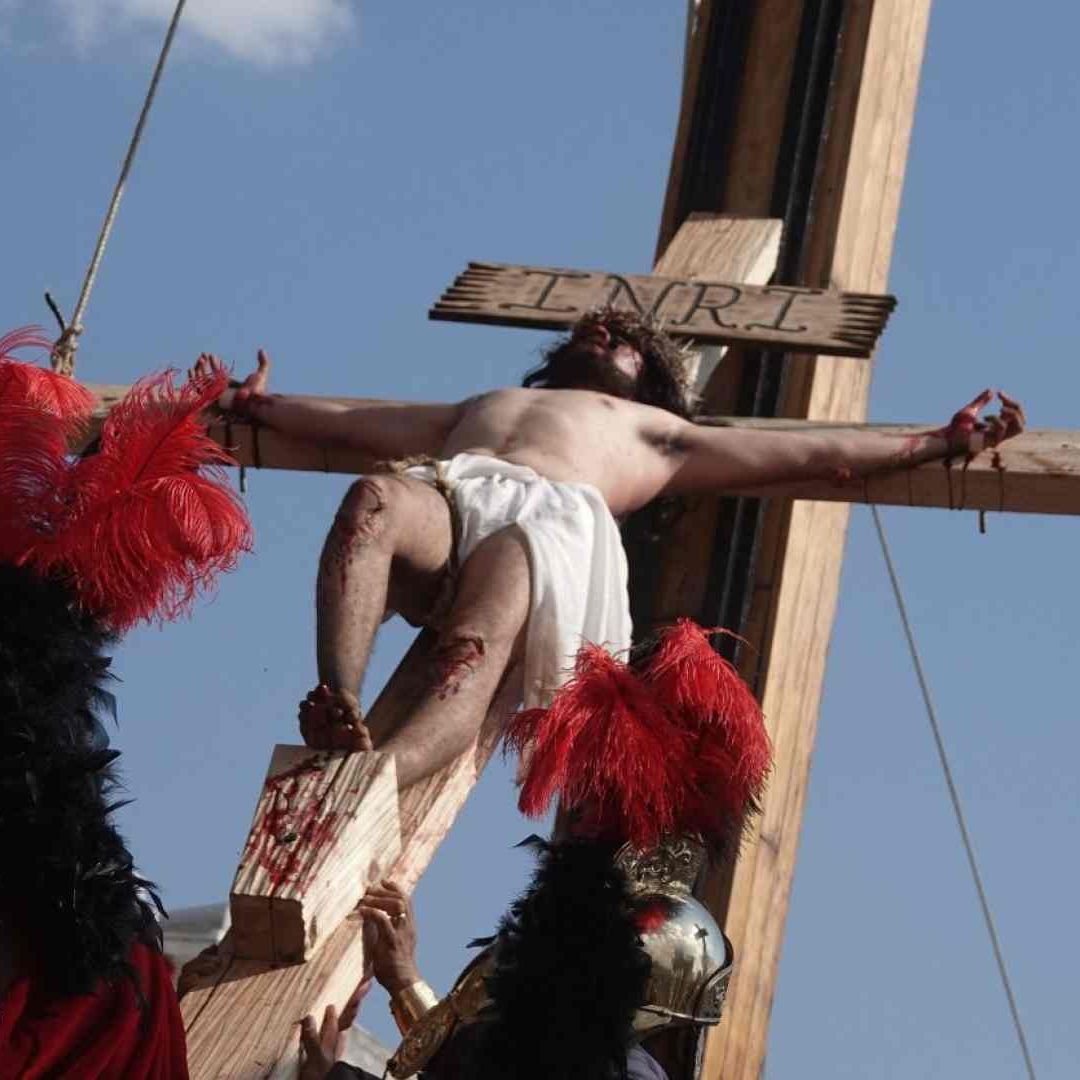 Representación de Cristo en la cruz, en Iztapalapa