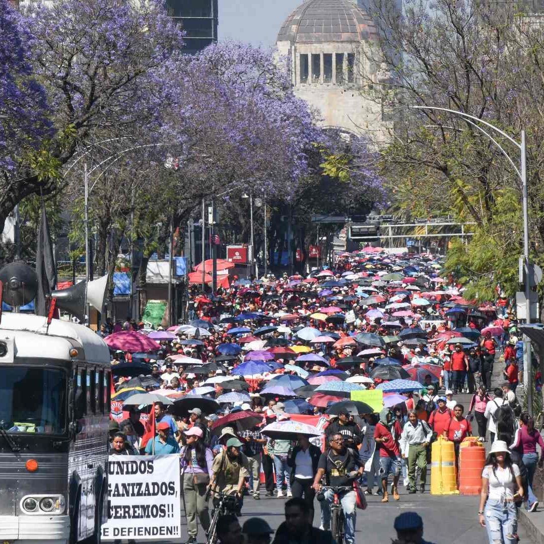 Marcha de maestros de la CNTE en la CDMX