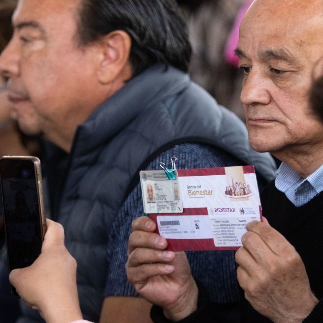 Se puede retirar dinero de la Tarjeta Bienestar en Tiendas Oxxo; esto se sabe