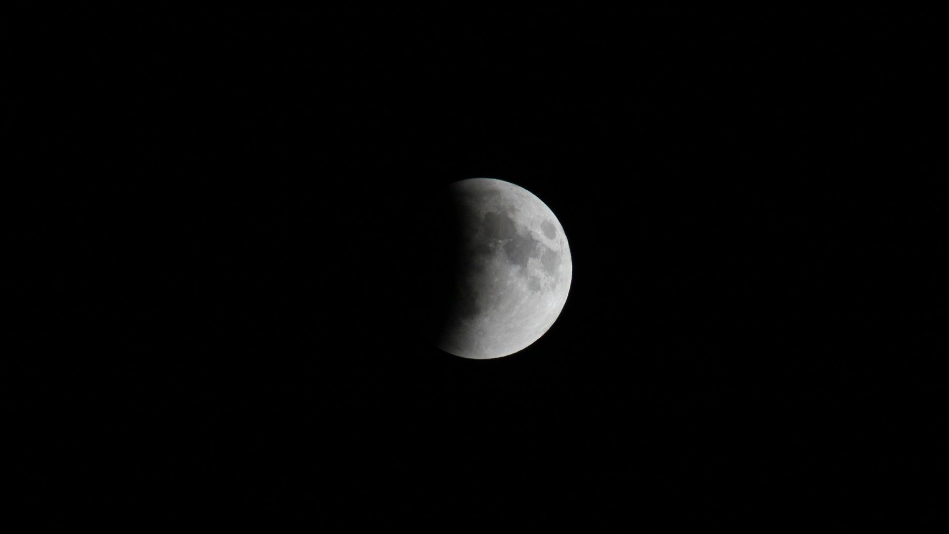 Consulta el horario del punto máximo del eclipse lunar total que se verá en la CDMX este jueves 13 y viernes 14 de marzo 2025