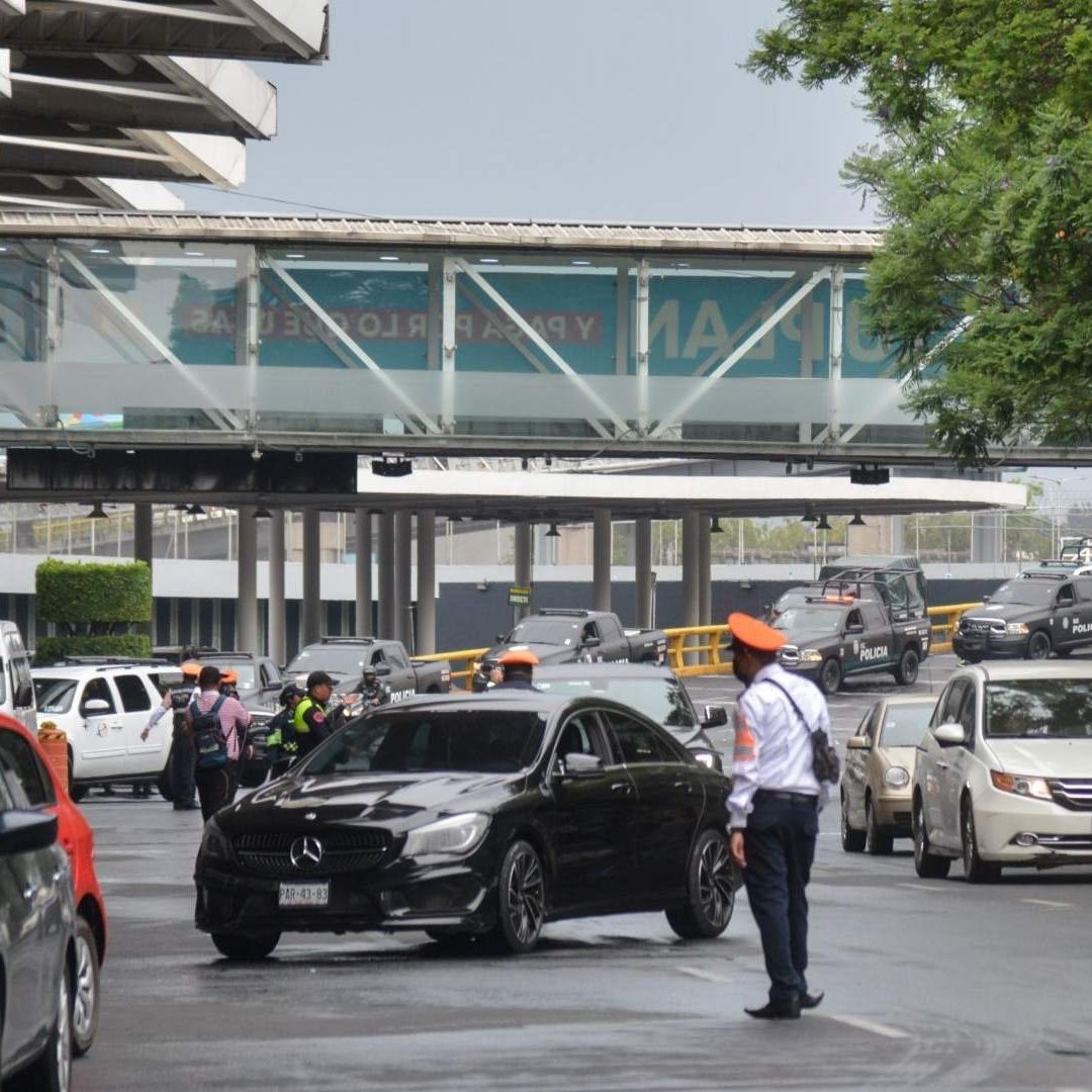 Los manifestantes liberaron el acceso a la terminal 1.