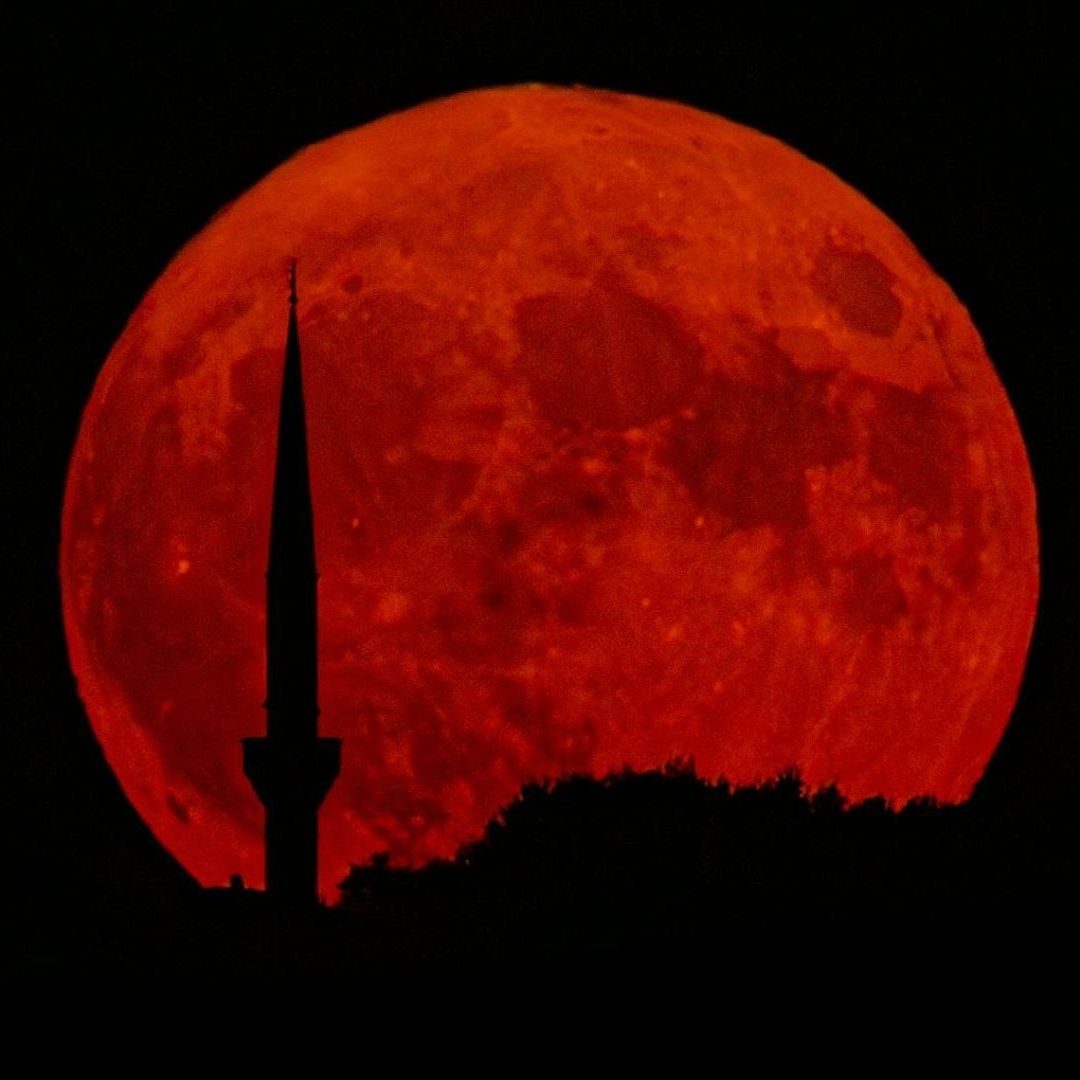 La Luna de Sangre o Roja es mencionada en algunos textos de la biblia y aquí te decimos de qué hablan