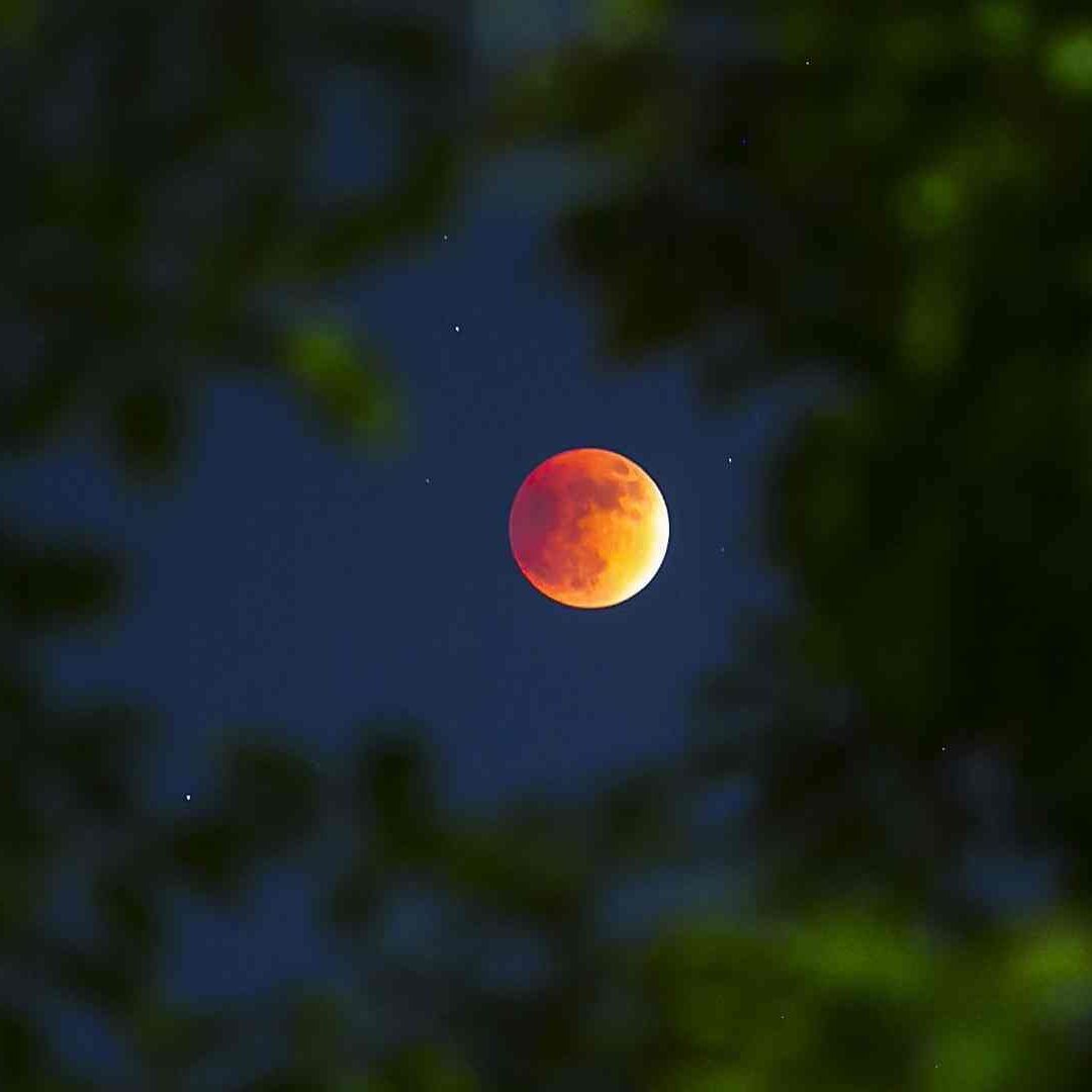 Eclipse lunar total