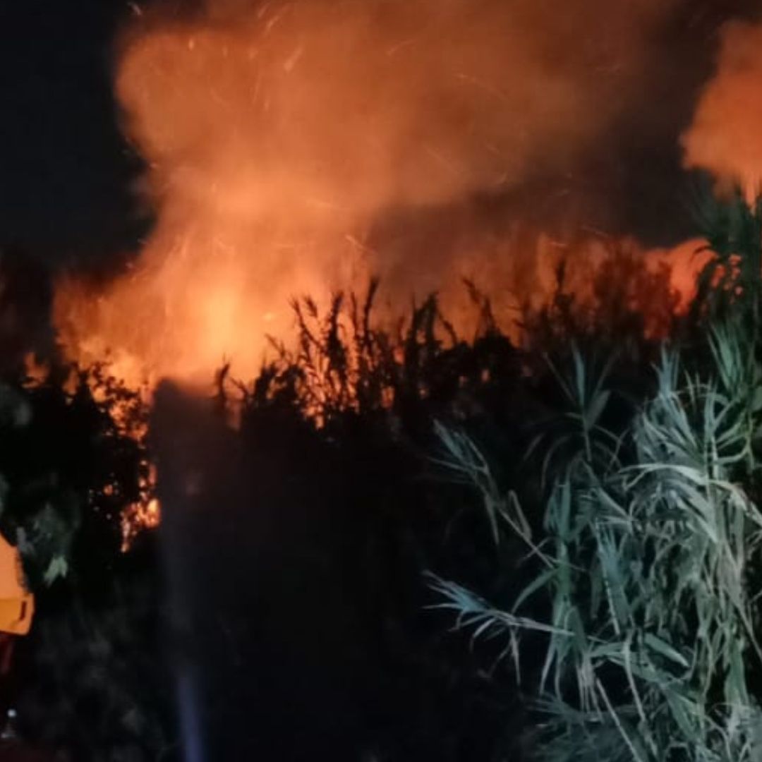 Controlan incendio en el vaso regulador El Cristo, en Naucalpan.