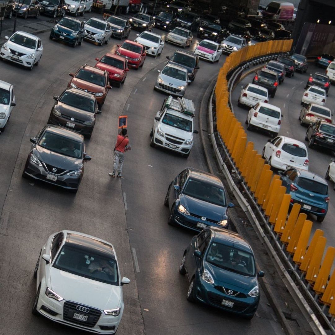 Qué autos sí circulan hoy 14 de marzo 2025 carros y engomados exentos en CDMX y Edomex este viernes