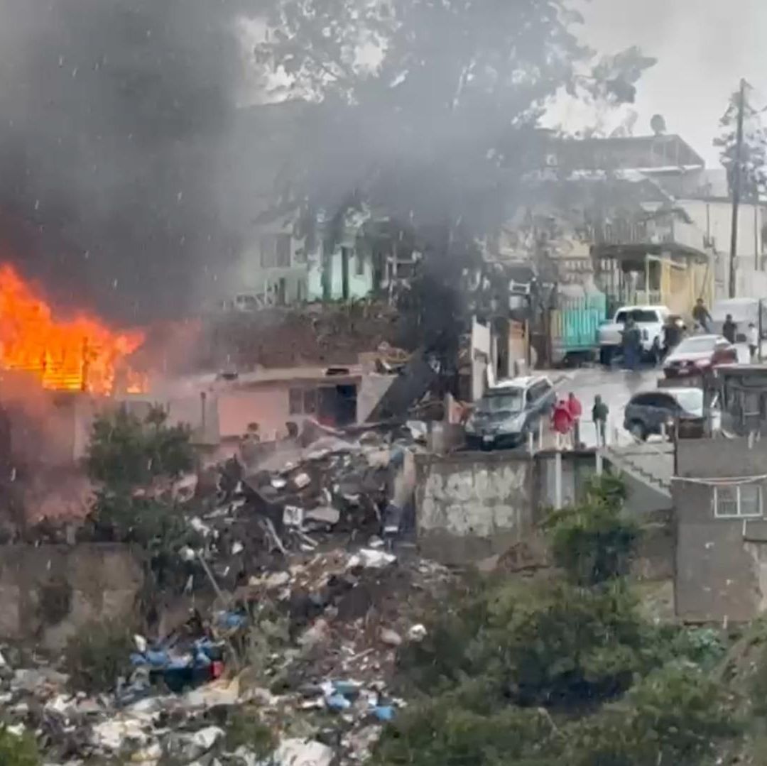 Incendio Consume Hogar en Colonia La Cima en Tijuana