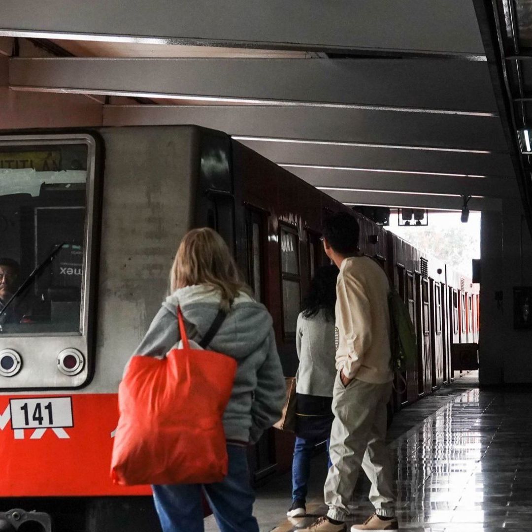 Asimismo, recuerda a los usuarios que los domingos y días feriados se aplica el programa "Tu bici viaja en Metro".