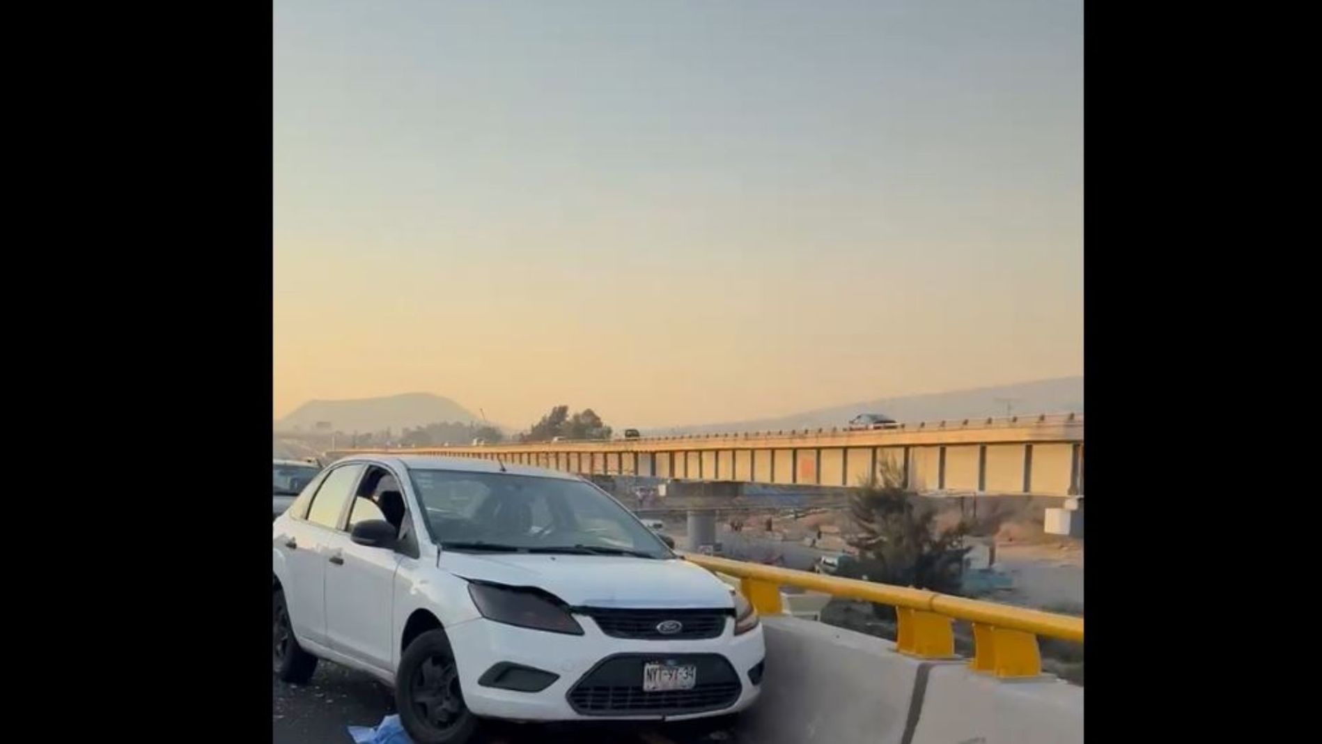 Tráfico en Valle de Chalco, Edomex Hoy: ¿Qué Pasó? Hombre Muere Atropellado por su Propio Carro.